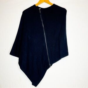 LULULEMON ATHLETICA Black Asymmetrical Zipper Sweater